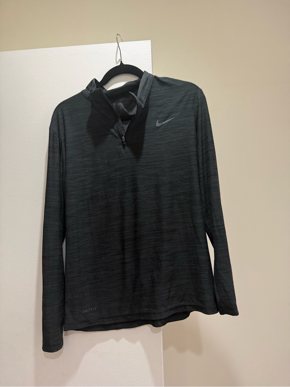Nike Men's Gray Heathered Quarter-Zip Performance Jacket, size M - Picture 4 of 5